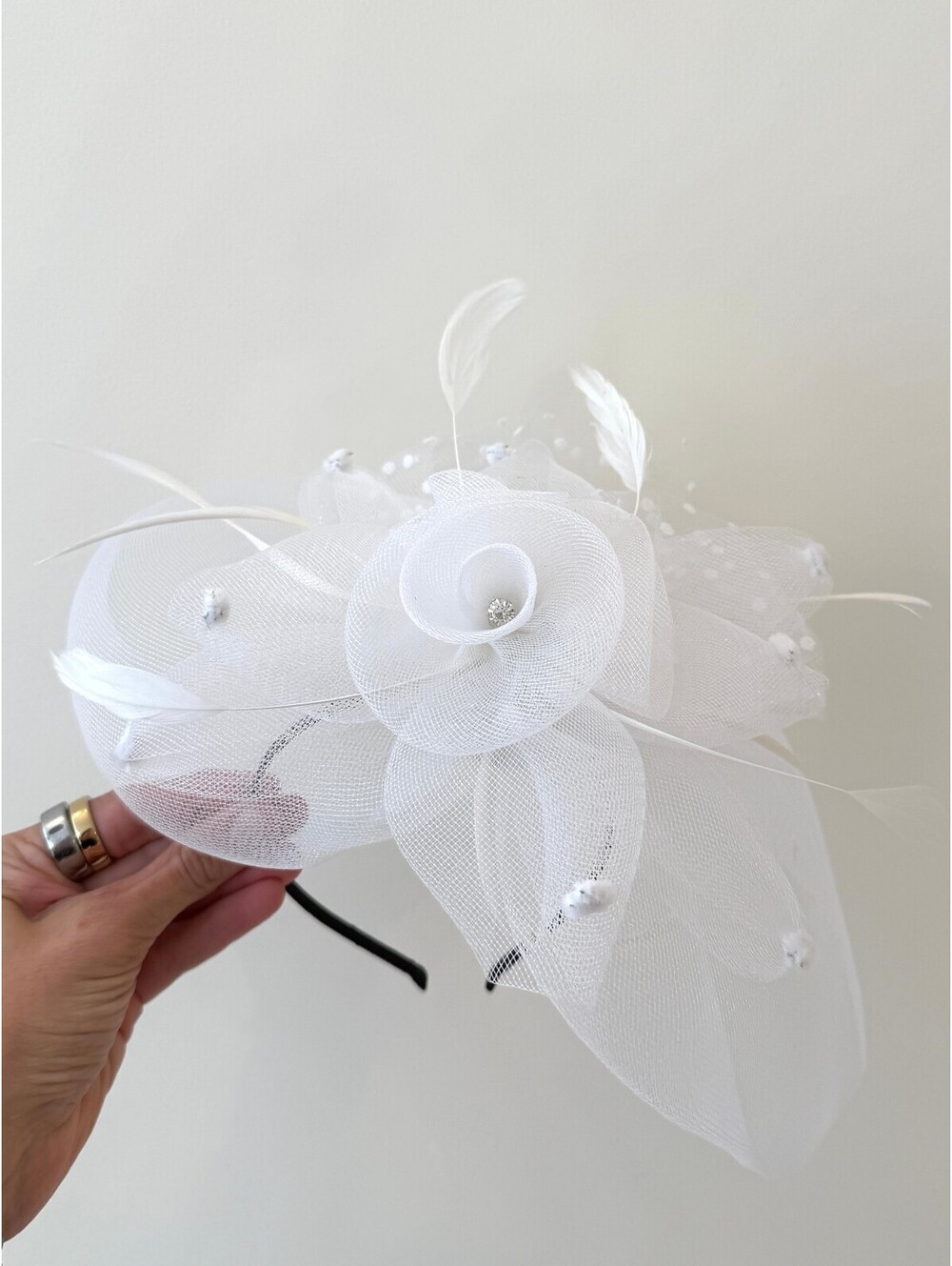White Fascinator Hat Headband Feather Mesh Flower Wedding Bridal Kentucky Derby